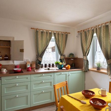 Cherry House - Cosy House - Ideal For Bear Watching, In The Neighborhood Of The Medieval Sneznik Castle Stari Trg pri Lozu Exterior foto