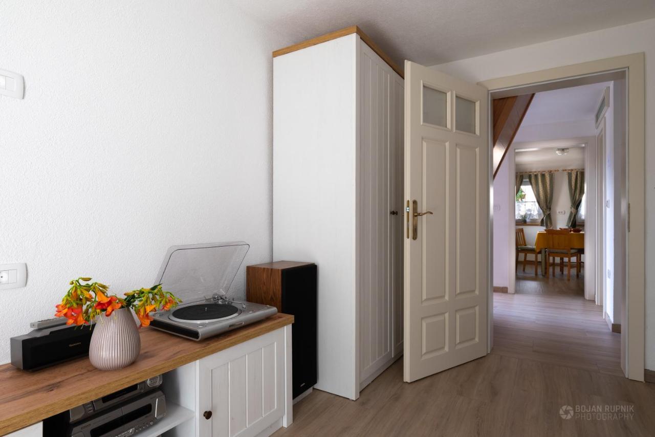 Cherry House - Cosy House - Ideal For Bear Watching, In The Neighborhood Of The Medieval Sneznik Castle Stari Trg pri Lozu Exterior foto